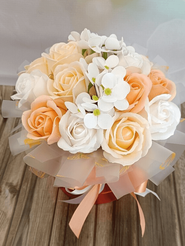 Flower box z kwiatów mydlanych