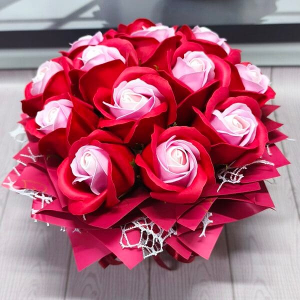 Flower box z kwiatów mydlanych